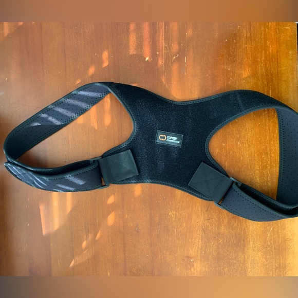 Copper Compression Posture Corrector Shoulder Brace for Men and Women size M/S - Picture 2 of 10